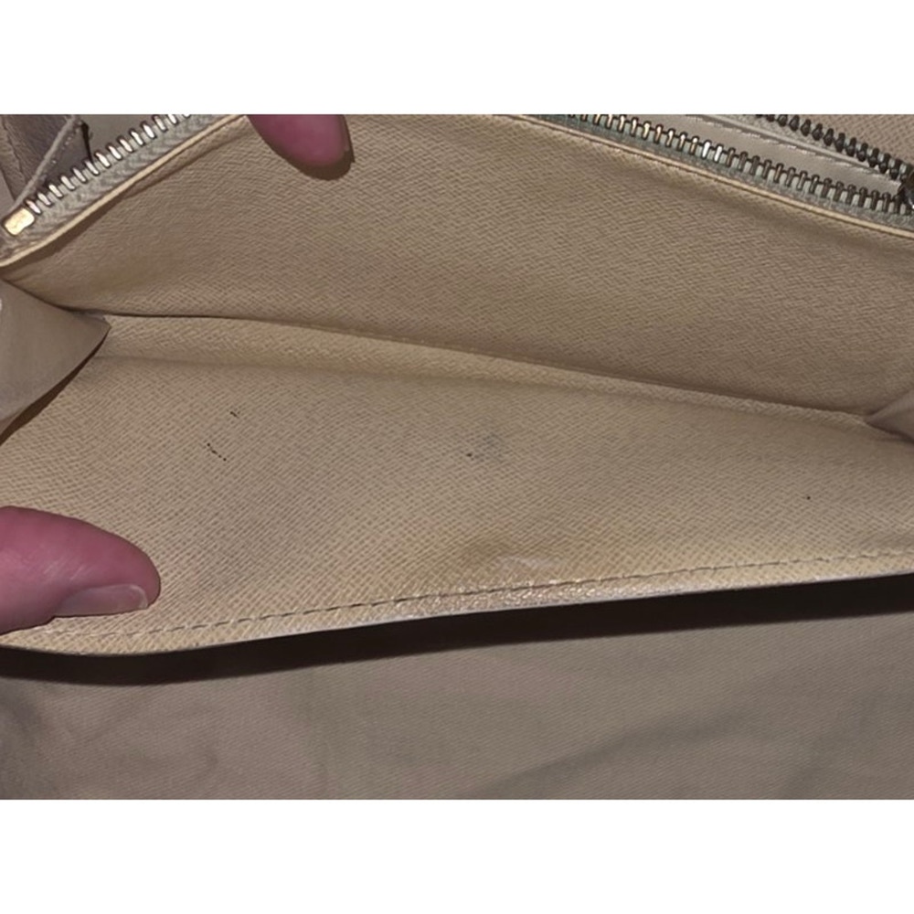 * EXCLUSIVE * Hopescope Louis Vuitton Wallet and Signed Photo - Picture 8 of 10